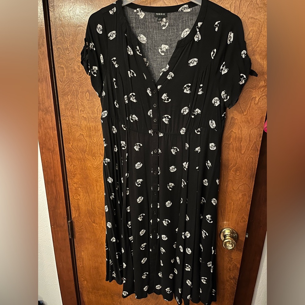 Cute phone dress! ☎️📞